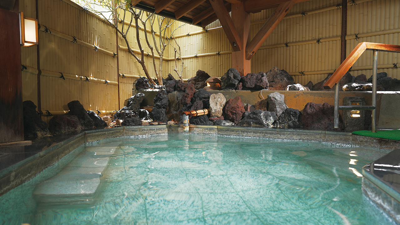 西の湯露天風呂